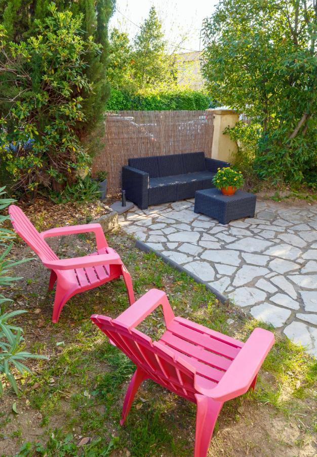 Studio Au Calme Tout Confort Proche Des Plages - Jardin Wifi Parking Fréjus Extérieur photo