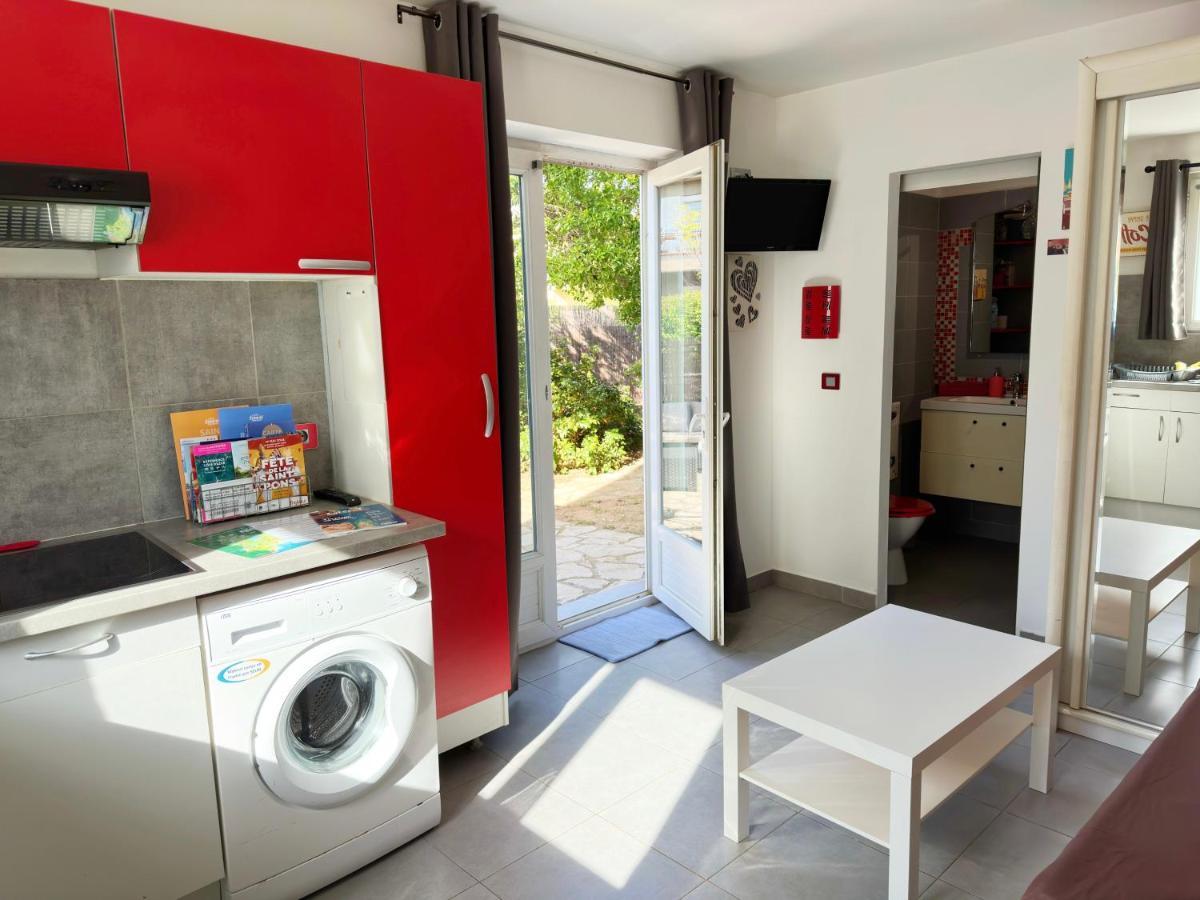 Studio Au Calme Tout Confort Proche Des Plages - Jardin Wifi Parking Fréjus Extérieur photo
